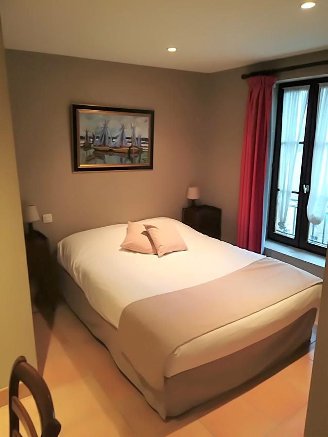 Hostellerie Saint Martin- Logis Hotel Et Restaurant Creully sur Seulles Bagian luar foto