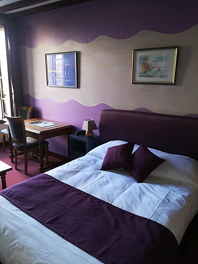 Hostellerie Saint Martin- Logis Hotel Et Restaurant Creully sur Seulles Bagian luar foto